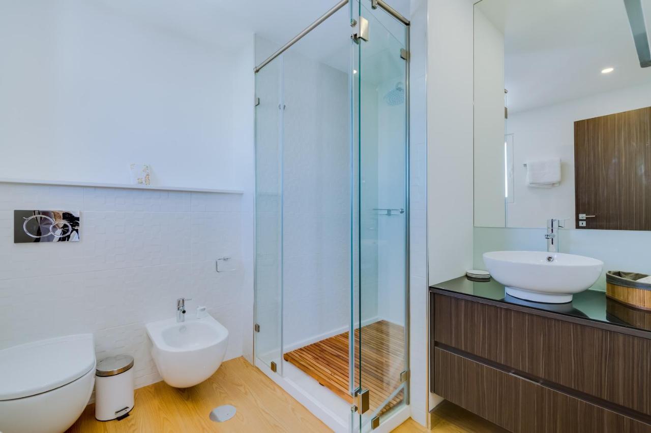 Gold Suites - Luxurious Apartment - Sea View Виламура Экстерьер фото
